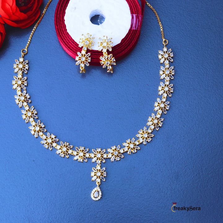 American Diamond Golden Necklace Style FS101G - freakysera