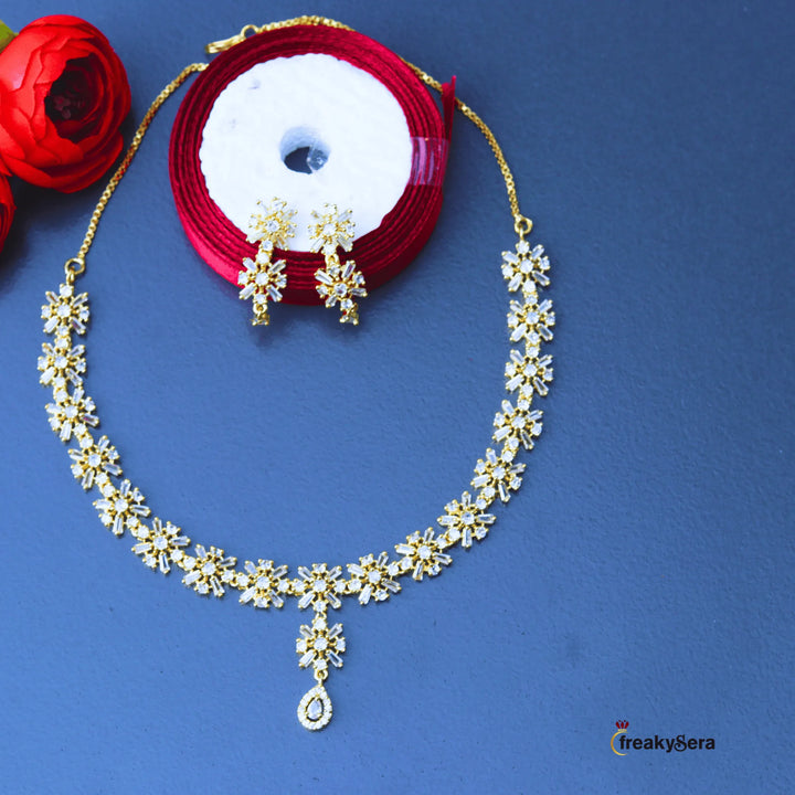 American Diamond Golden Necklace Style FS101G - freakysera