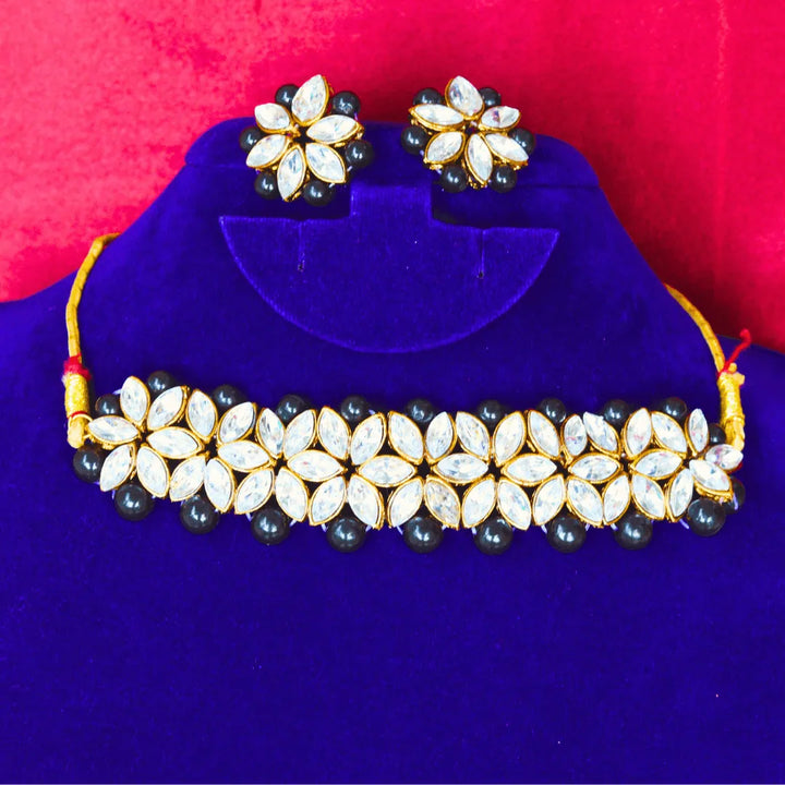 Flower Shaped Choker Necklace FS228N - freakysera