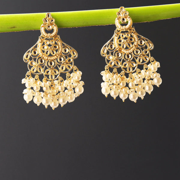 Trendy Chandbalis Off White Earrings FS202E - freakysera