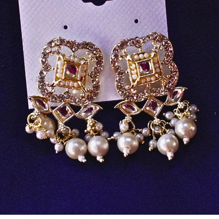 White Pearl Choker Set FS256N - freakysera